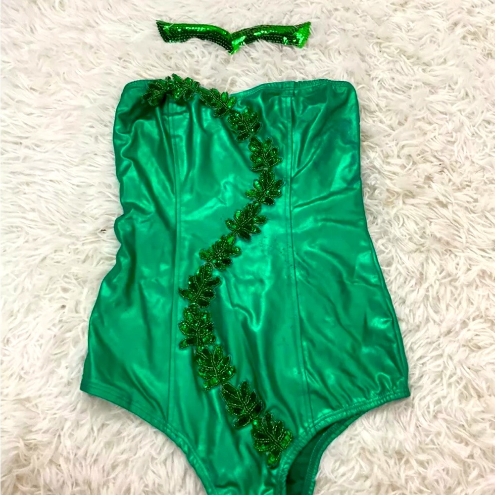 Women’s Poison Ivy Halloween Costume - Size Small